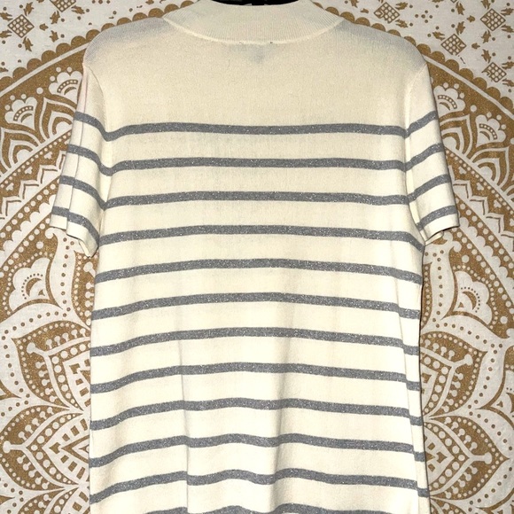✨HP✨ TALBOTS WHITE & GRAY STRIPED SHORT SLEEVED ROUND NECK SWEATER, SIZE LP - Picture 3 of 7